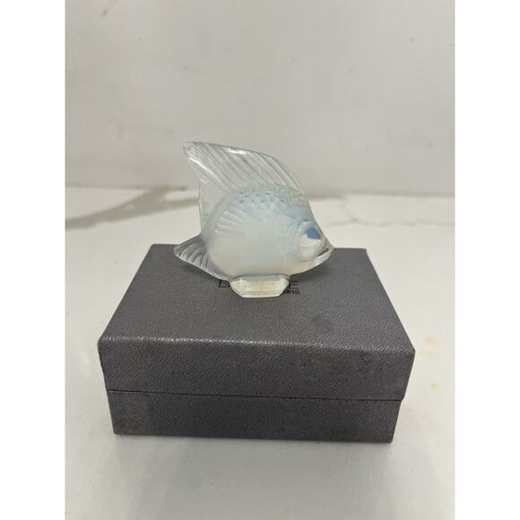 Lalique White Fish Crystal Glass Figurine 2x2" Box/Pouch Vtg France Collectible - Picture 1 of 5